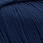 Merino Bebe fra Lang Yarns. Her i fargen 334 mørk blå.